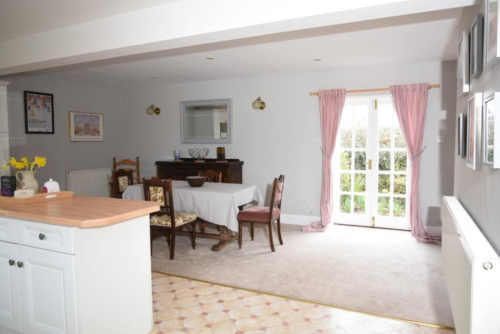 Cotswold Dog-Friendly Holiday Home Страуд Экстерьер фото